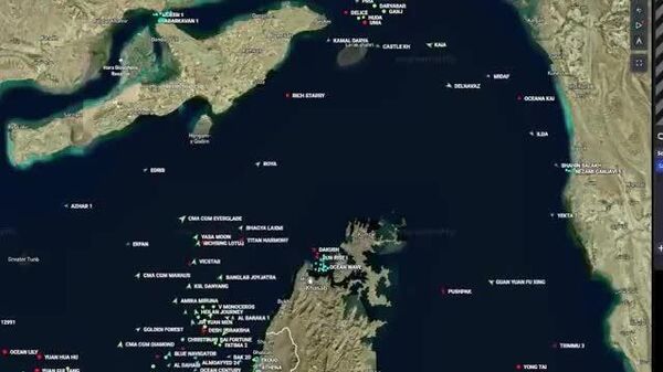 کشتی‌های متعددی که عصر امروز از تنگه هرمز عبور می‌کردند، ناگهان تغییر مسیر داده و به سمت خلیج فارس در حال بازگشت هستند - اسپوتنیک ایران  