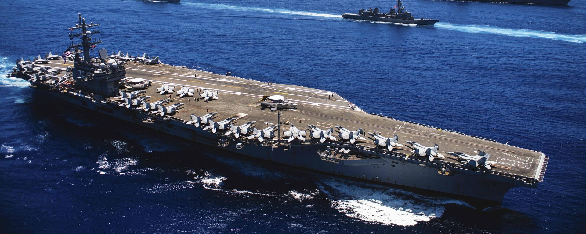 Корабли авианосной ударной группы Нимиц, Рейган ВМС США, Морских сил самообороны Японии и ВМС Франции - اسپوتنیک ایران  , 1920, 02.05.2026
