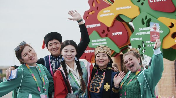   جشنواره بین‌المللی جوانان 2026 در یکاترینبورگ    - اسپوتنیک ایران  