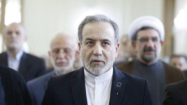 عراقچی: سفارتخانههای ایران در جنگ دیپلماسی عمومی و رسانهای پیروز شدند - اسپوتنیک ایران  