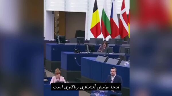 یک نماینده پارلمان اروپا از اسلواکی: غرب جنگهای خود را با لفاظیهای حقوق بشری لاپوشانی میکند و از کشورهایی که «زانو نمیزنند» متنفر است - اسپوتنیک ایران  
