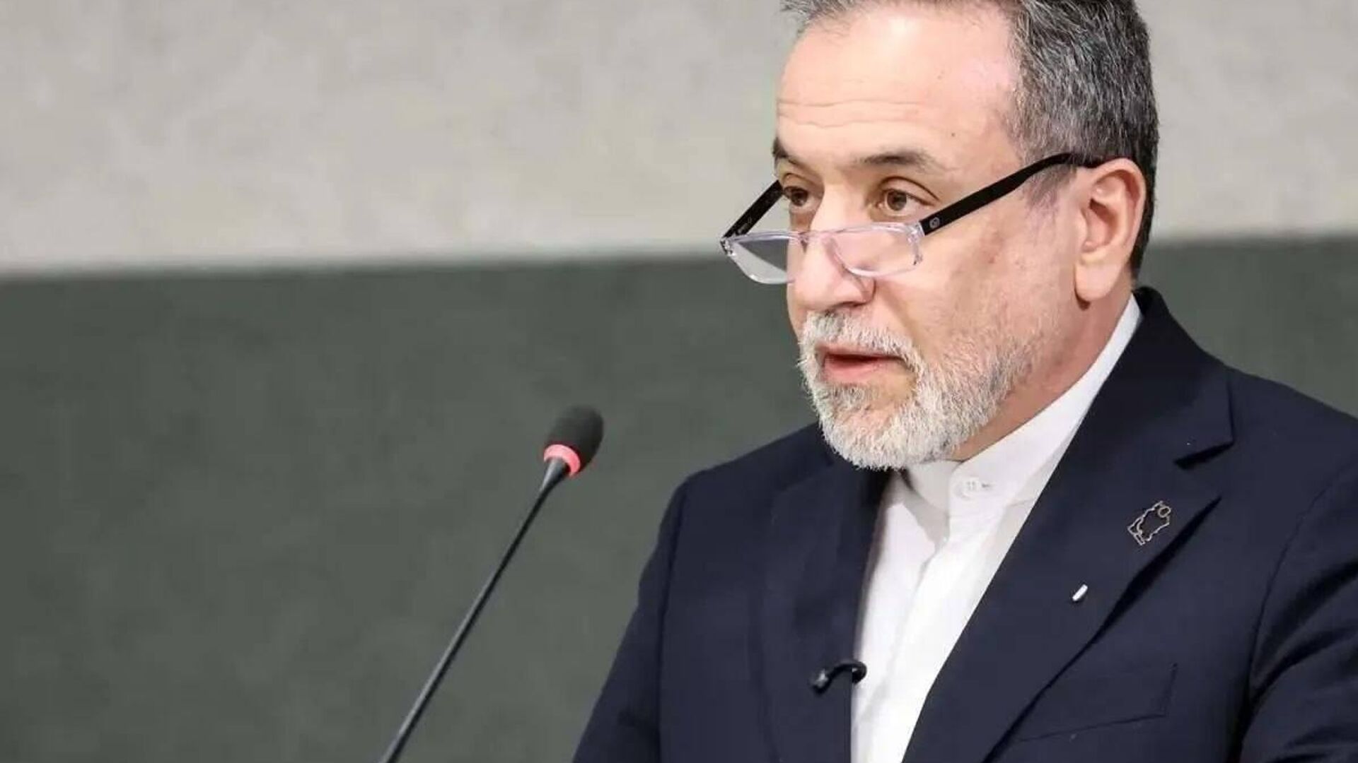 عراقچی: متن تفاهم بارها تغییر کرده عراقچی: متن تفاهم بارها تغییر کرده - اسپوتنیک ایران , 1920, 12.06.2026
