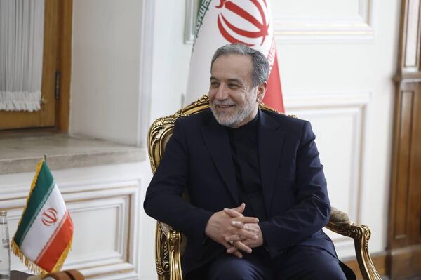 عباس عراقچی، وزیر امور خارجه ایران، با سید محسن نقوی، وزیر کشور پاکستان در تهران دیدار و گفتگو کرد - اسپوتنیک ایران  