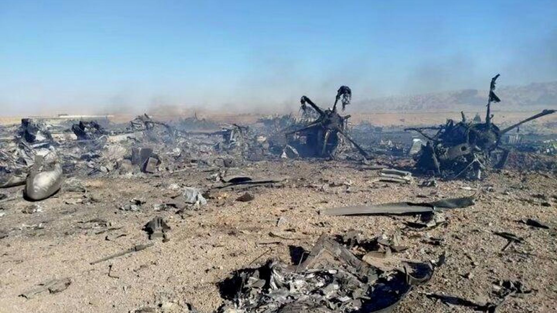 خلبان هواپیمای اف-15 سرنگون شده بر فراز ایران گروهی از پهپادهای ایرانی دیده که آرایش آنها شبیه عروس دریایی بود خلبان هواپیمای اف-15 سرنگون شده بر فراز ایران گروهی از پهپادهای ایرانی دیده که آرایش آنها شبیه عروس دریایی بود - اسپوتنیک ایران , 1920, 23.06.2026