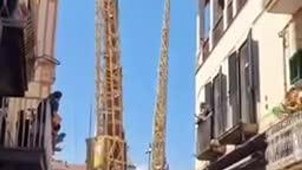 جشنواره سنتی سوسنها در شهر نولا ایتالیا برگزار شد - اسپوتنیک ایران  