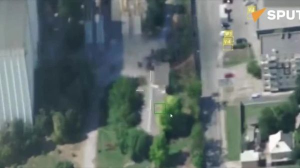 وزارت دفاع روسیه: یک موشک از نوع «گران» به مرکز کنترل جنگ الکترونیک اوکراین در منطقه «دنیپروپتروفسک» برخورد کرده است - اسپوتنیک ایران  