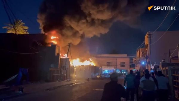 آتشسوزی گسترده در بغداد، پایتخت عراق - اسپوتنیک ایران  