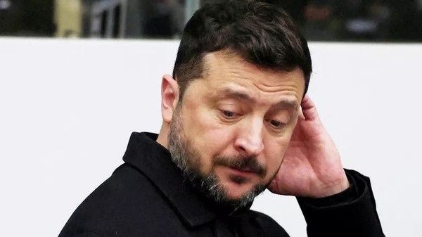 در پارلمان اروپا، زلنسکی را به دلیل اشتباه دیپلماتیک به تمسخر گرفتند - اسپوتنیک ایران  