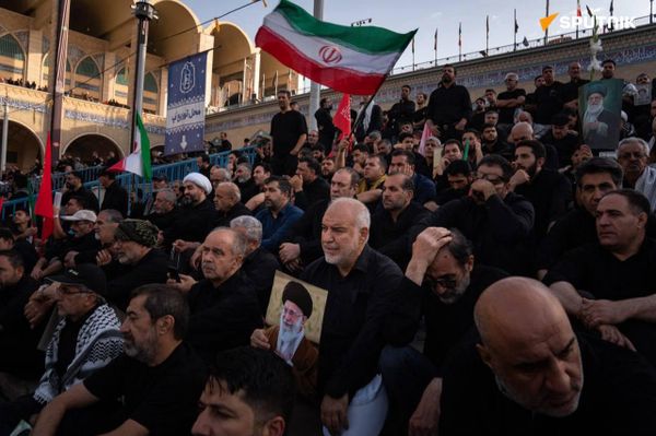 مراسم وداع با رهبر پیشین جمهوری اسلامی، 13 ام تیر ماه، مصلی تهران - اسپوتنیک ایران  