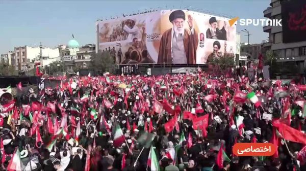  مراسم تشییع پیکر رهبر سابق ایران - اسپوتنیک ایران  