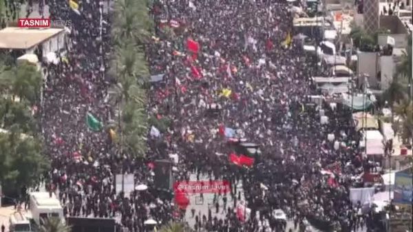 مراسم تشییع رهبر فقید ایران در خیابانهای نجف - اسپوتنیک ایران  