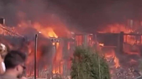 آتشسوزی بزرگ در نروژ؛ تخلیه 400 نفر و تخریب بیش از 100 خانه - اسپوتنیک ایران  