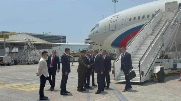 سرگئی لاوروف، وزیر امور خارجه روسیه، برای بازدید وارد فیلیپین شد - اسپوتنیک ایران  