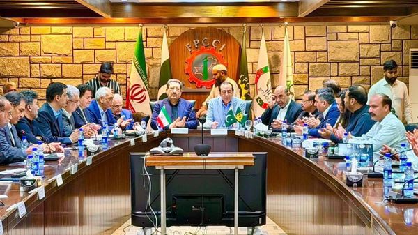 گردهمایی بررسی فرصت‌ها و چالش‌های تجاری ایران و پاکستان - اسپوتنیک ایران  