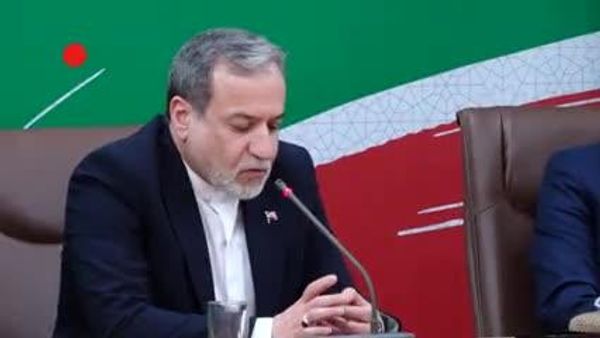 عراقچی: مذاکرات با عمان برای تعیین مسیر موقت تقریبا به نتیجه نزدیک است - اسپوتنیک ایران  