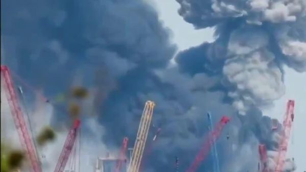 جنبش انصارالله یمن از حمله دقیق با استفاده از پهپاد به پالایشگاه آرامکو عربستان در جیزان خبر داد - اسپوتنیک ایران  