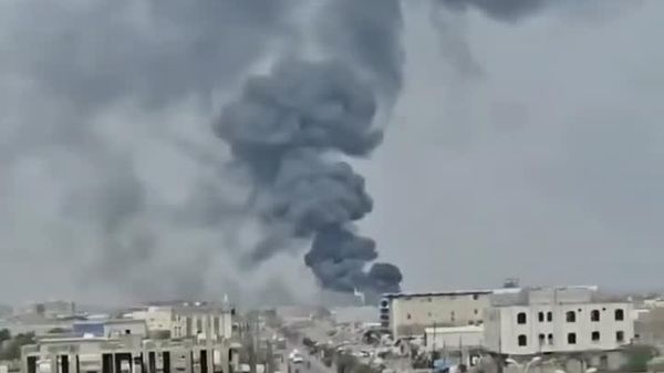 جنبش انصارالله یمن: یک عملیات نظامی گسترده علیه تجمعها و انبارهای سلاحهای سعودی در المخا انجام شد - اسپوتنیک ایران  