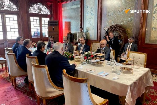 دیدار های عبدالناصر همتی، رئیس کل بانک مرکزی ایران، در حاشیه نشست بریکس
 - اسپوتنیک ایران  