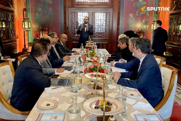 دیدار های عبدالناصر همتی، رئیس کل بانک مرکزی ایران، در حاشیه نشست بریکس
 - اسپوتنیک ایران  