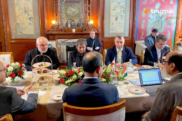 دیدار های عبدالناصر همتی، رئیس کل بانک مرکزی ایران، در حاشیه نشست بریکس
 - اسپوتنیک ایران  