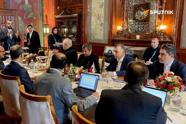 دیدار های عبدالناصر همتی، رئیس کل بانک مرکزی ایران، در حاشیه نشست بریکس
 - اسپوتنیک ایران  