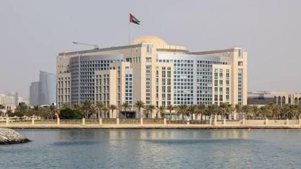 امارات تمام مبادلات تجاری و مالی خود با ایران را به حالت تعلیق درآورد - اسپوتنیک ایران  