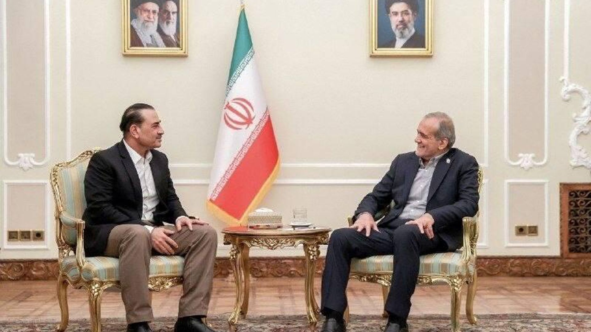 پزشکیان در دیدار عاصم منیر: زور و قلدری آمریکا راهگشا نیست پزشکیان در دیدار عاصم منیر: زور و قلدری آمریکا راهگشا نیست - اسپوتنیک ایران , 1920, 24.08.2026