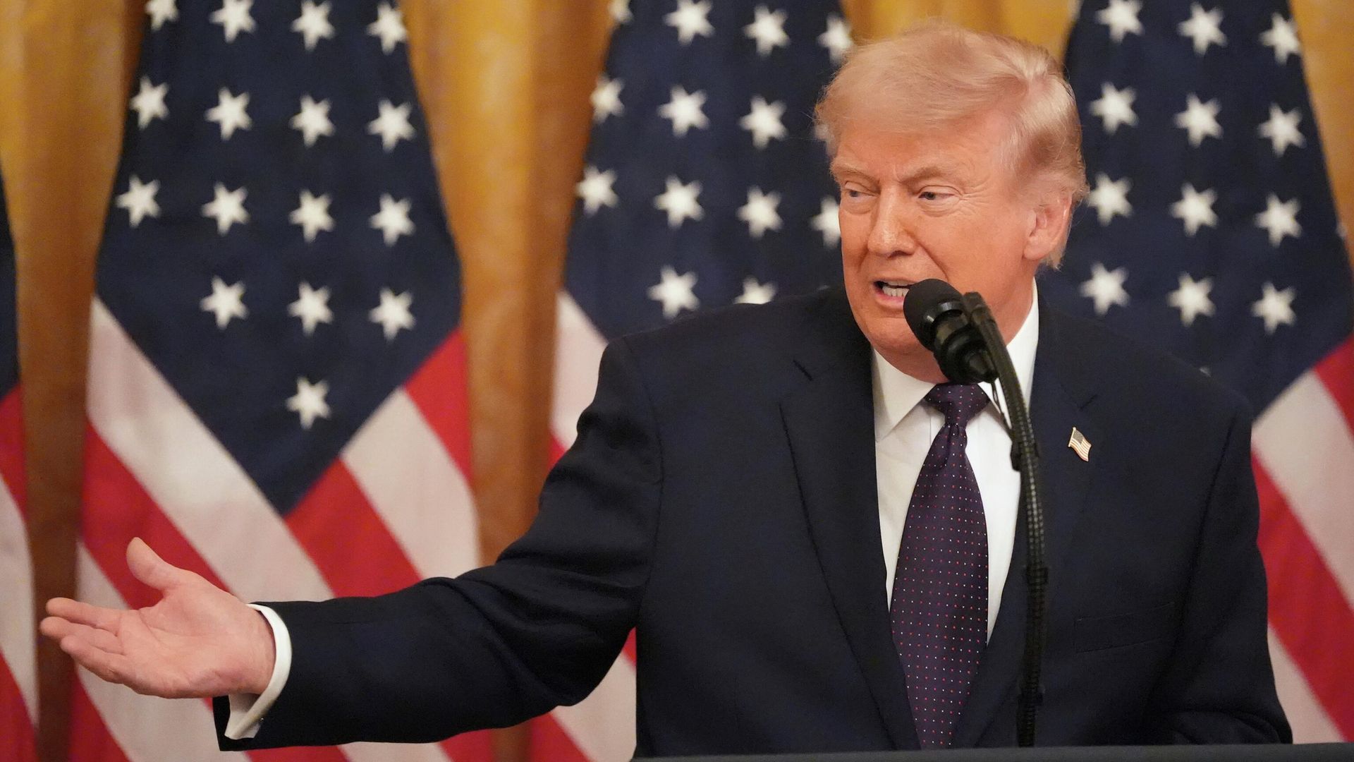 President Donald Trump speaks during the swearing in of Kevin Warsh as Chairman of the Federal Reserve in the East Room of the White House, Friday, May 22, 2026, in Washington President Donald Trump speaks during the swearing in of Kevin Warsh as Chairman of the Federal Reserve in the East Room of the White House, Friday, May 22, 2026, in Washington - اسپوتنیک ایران , 1920, 03.10.2026