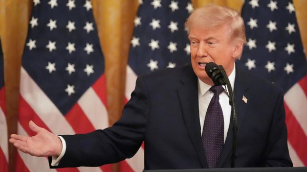 President Donald Trump speaks during the swearing in of Kevin Warsh as Chairman of the Federal Reserve in the East Room of the White House, Friday, May 22, 2026, in Washington - اسپوتنیک ایران  