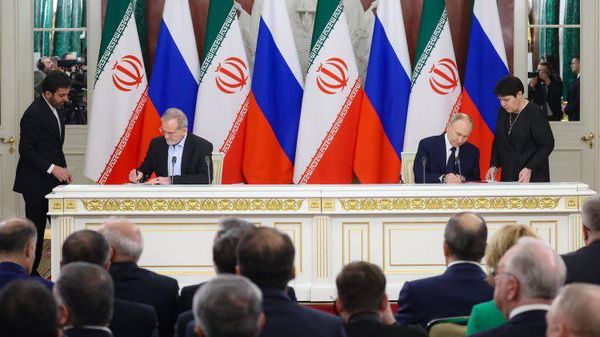 کارشناس: تعاملات ایران و روسیه در سایه تحریم های اقتصادی جلوه بیشتری می گیرد - اسپوتنیک ایران  