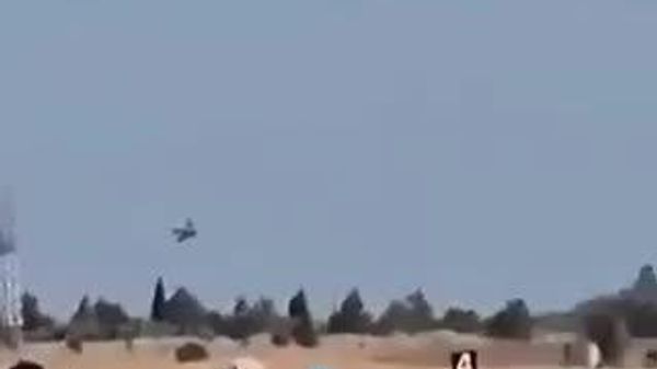 یک جت جنگنده فانتوم F-4E متعلق به نیروی هوایی یونان در جریان یک نمایش هوایی در یونان سقوط کرد - اسپوتنیک ایران  