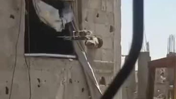 پرواز پهپاد اسرائیلی بر فراز خانههای فلسطینیان در محله «التفاح»، واقع در شرق شهر غزه، - اسپوتنیک ایران  