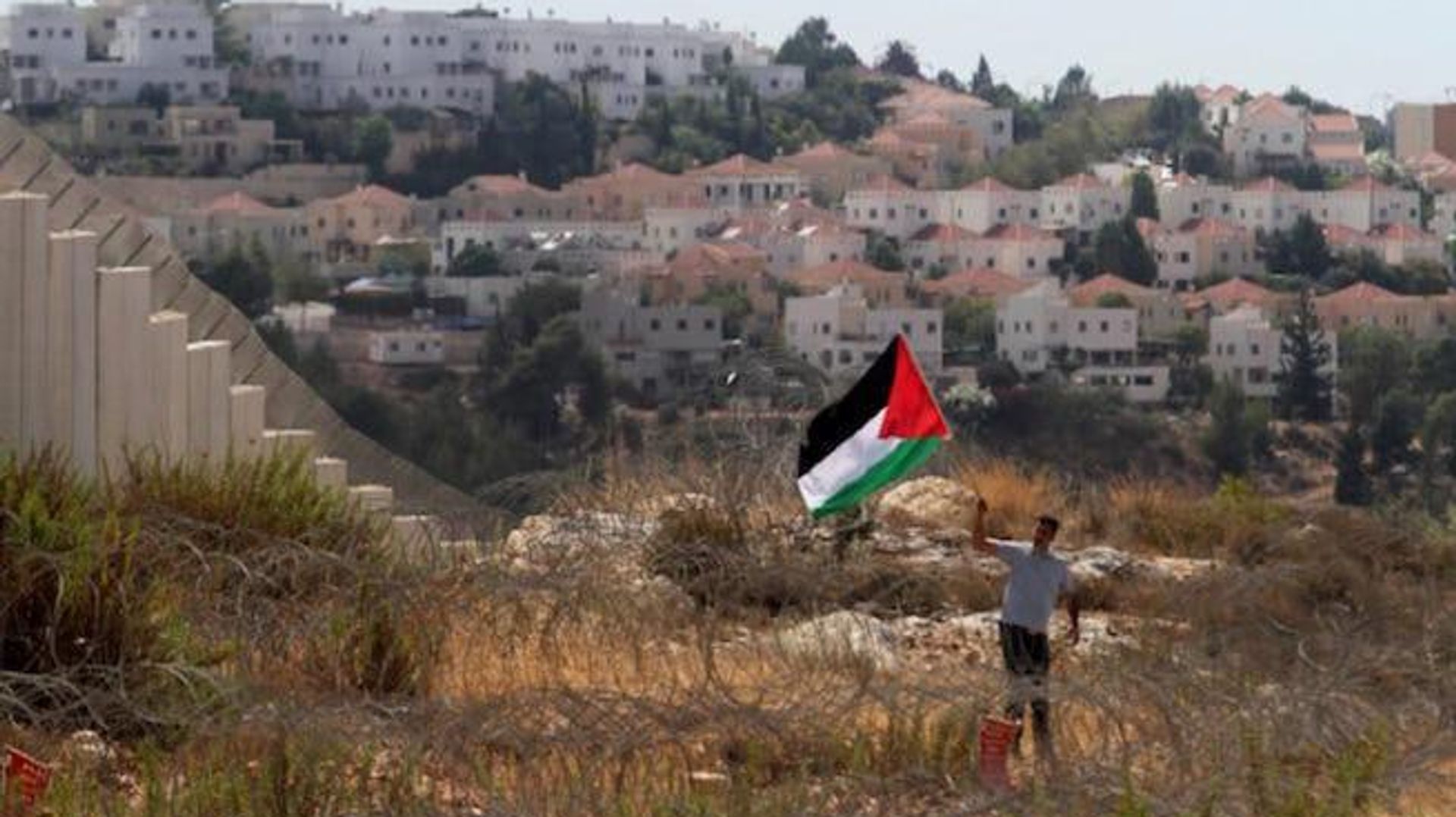 یک مقام فلسطینی به اسپوتنیک: طرح اسرائیل در راستای سازماندهی مجدد کرانه باختری و تبدیل آن به زندانهای محصور است یک مقام فلسطینی به اسپوتنیک: طرح اسرائیل در راستای سازماندهی مجدد کرانه باختری و تبدیل آن به زندانهای محصور است - اسپوتنیک ایران , 1920, 24.09.2026