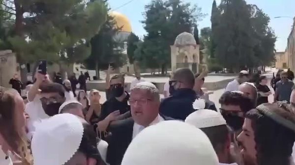 حمله شهرکنشینان به محوطه مسجدالاقصی همزمان با عید یهودیان - اسپوتنیک ایران  