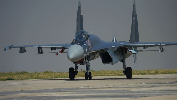 Истребитель Су-35 перед выступлением на дне ВВС России в Липецке - اسپوتنیک ایران  