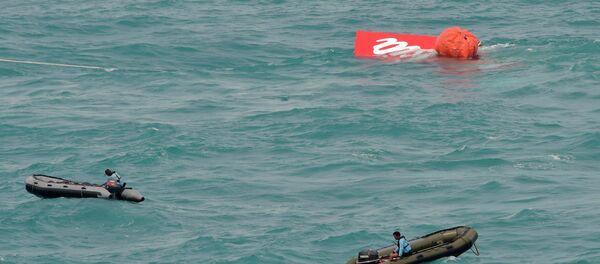 عملیات مشترک ایران و کویت برای یافتن مفقودین شناور بهبهان عملیات مشترک ایران و کویت برای یافتن مفقودین شناور بهبهان - اسپوتنیک ایران