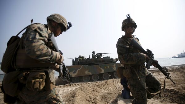 U.S. marines participate in a U.S.-South Korea joint landing operation drill in Pohang March 30, 2015 - اسپوتنیک ایران  