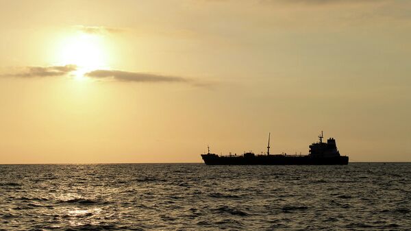 نیروی دریایی آمریکا یک کشتی از ایران را رهگیری کرد - اسپوتنیک ایران  