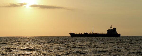 توقیف ۲۲ کشتی حامل نفت و مواد غذایی یمن توقیف ۲۲ کشتی حامل نفت و مواد غذایی یمن - اسپوتنیک ایران