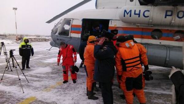 Эвакуация моряков с траулера Дальний Восток - اسپوتنیک ایران  