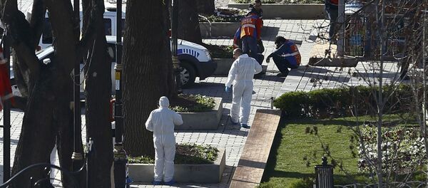 Судмедэксперты на месте взрыва в Стамбуле Судмедэксперты на месте взрыва в Стамбуле - اسپوتنیک ایران