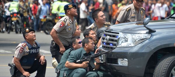 پلیس در محل وقاع انفجارت در جاکارتا - اسپوتنیک ایران  