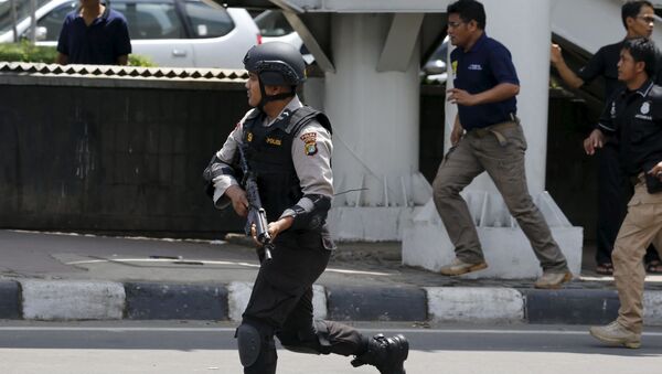 Полиция на месте взрывов в Джакарте - اسپوتنیک ایران  