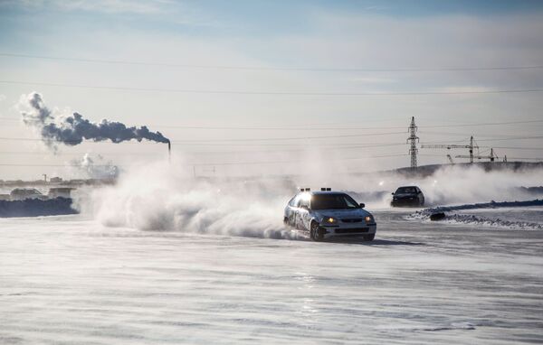 مسابقه  خودروسواری روی یخ - اسپوتنیک ایران  