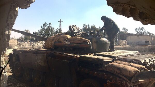 Сирийская армия во время штурма населенного пункта Осман в провинции Дераа - اسپوتنیک ایران  