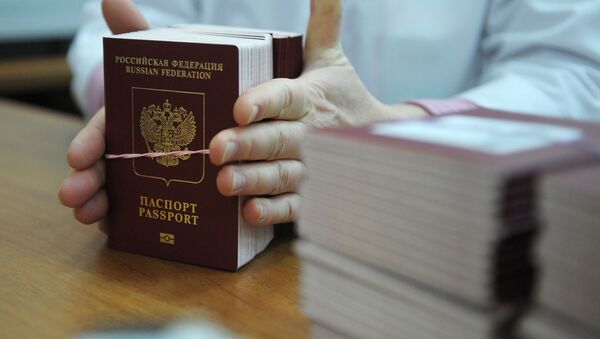 پیشنهاد صدور گذرنامه طلایی برای خارجی ها در روسیه  - اسپوتنیک ایران  