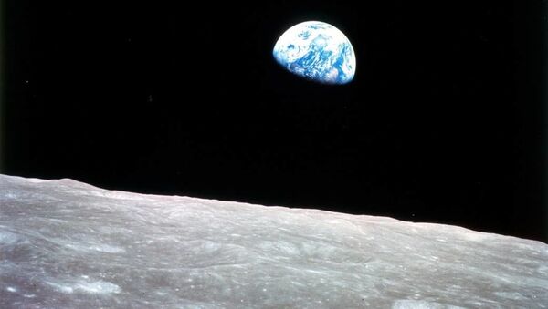 Первая фотография Земли с окололунной орбиты, сделанная 24 декабря 1968 года в ходе миссии Apollo 8 - اسپوتنیک ایران  