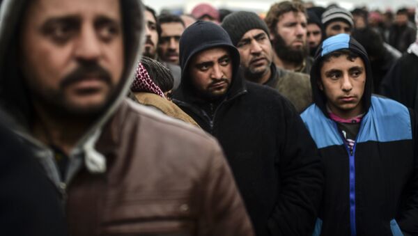 Беженцы из Сирии во время пересечения границы с Турцией - اسپوتنیک ایران  