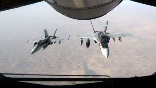 حملات جدید هوایی به مواضع داعش در عراق و سوریه - اسپوتنیک ایران  