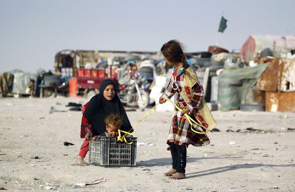 بچه های خانواده فقیری در عراق - اسپوتنیک ایران  
